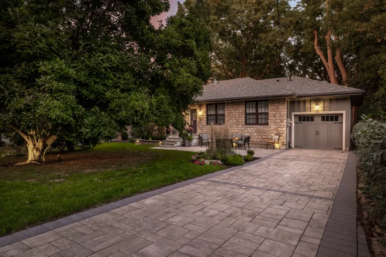 Interlock drive by Creative Concepts in Ancaster Ontario, near Hamilton, Dundas, Burlington, Oakville, Brantford.