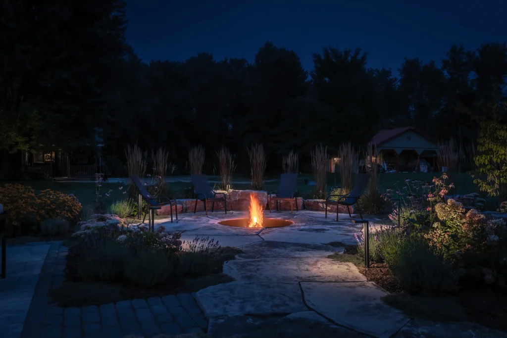 Firepit and fire features in Oakville