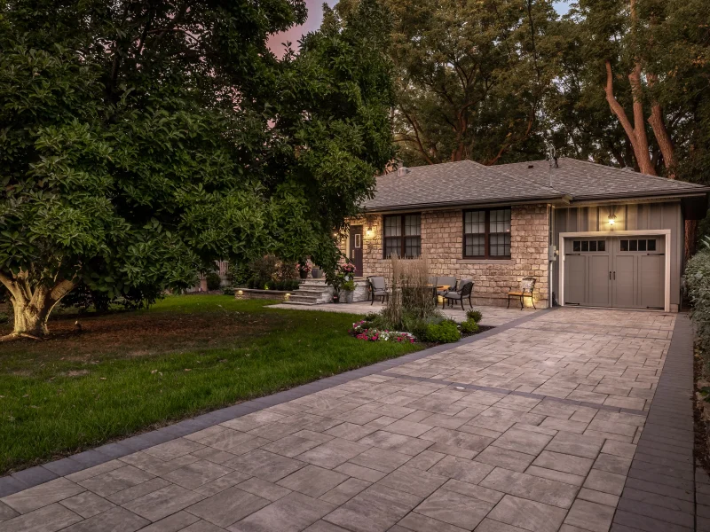 Interlock drive by Creative Concepts in Ancaster Ontario, near Hamilton, Dundas, Burlington, Oakville, Brantford.